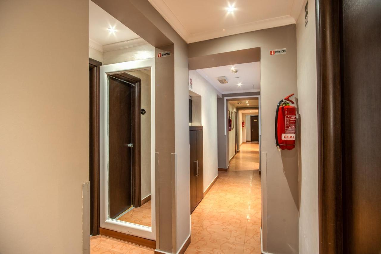 Hotel Everest Inn Rom Exteriör bild