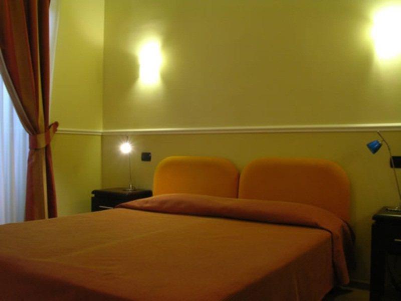 Hotel Everest Inn Rom Exteriör bild